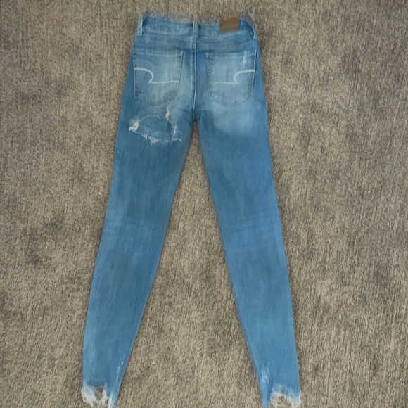 Light wash, ripped AE high rise skinny jeans with next level stretch. - Picture 4 of 5